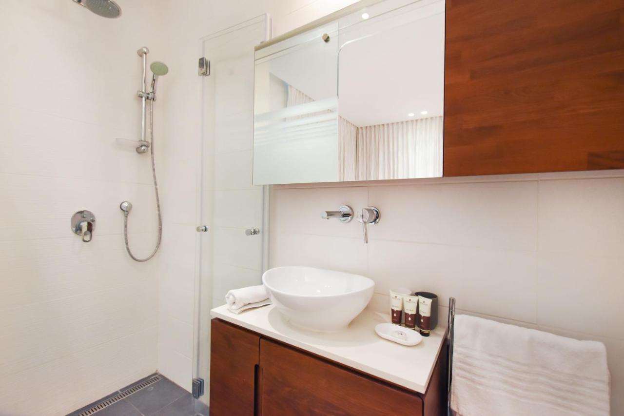 Out Of Time By Holyguest Apartment Tel Aviv Exterior photo